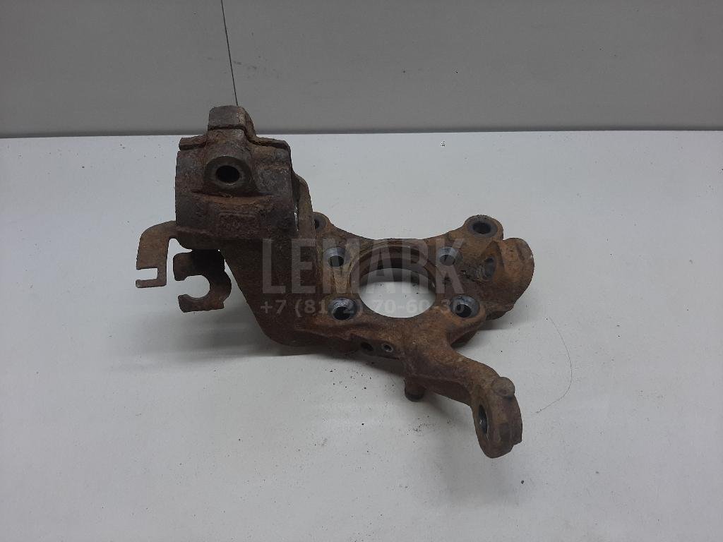 Кулак поворотный передний левый