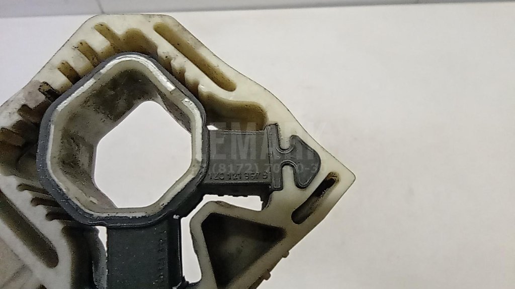 Кронштейн радиатора