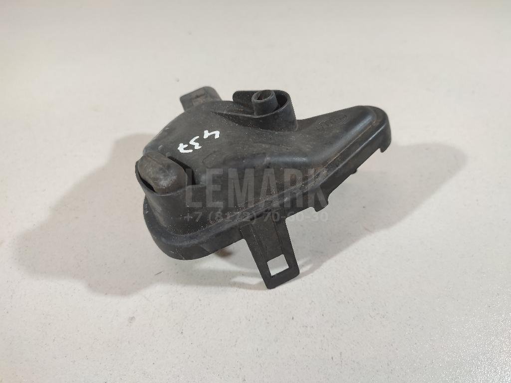 Крышка фары противотуманной правой