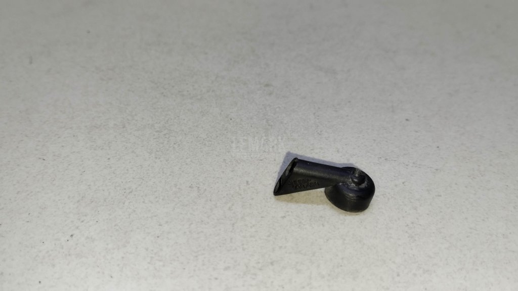 Форсунка омывателя зад стекла