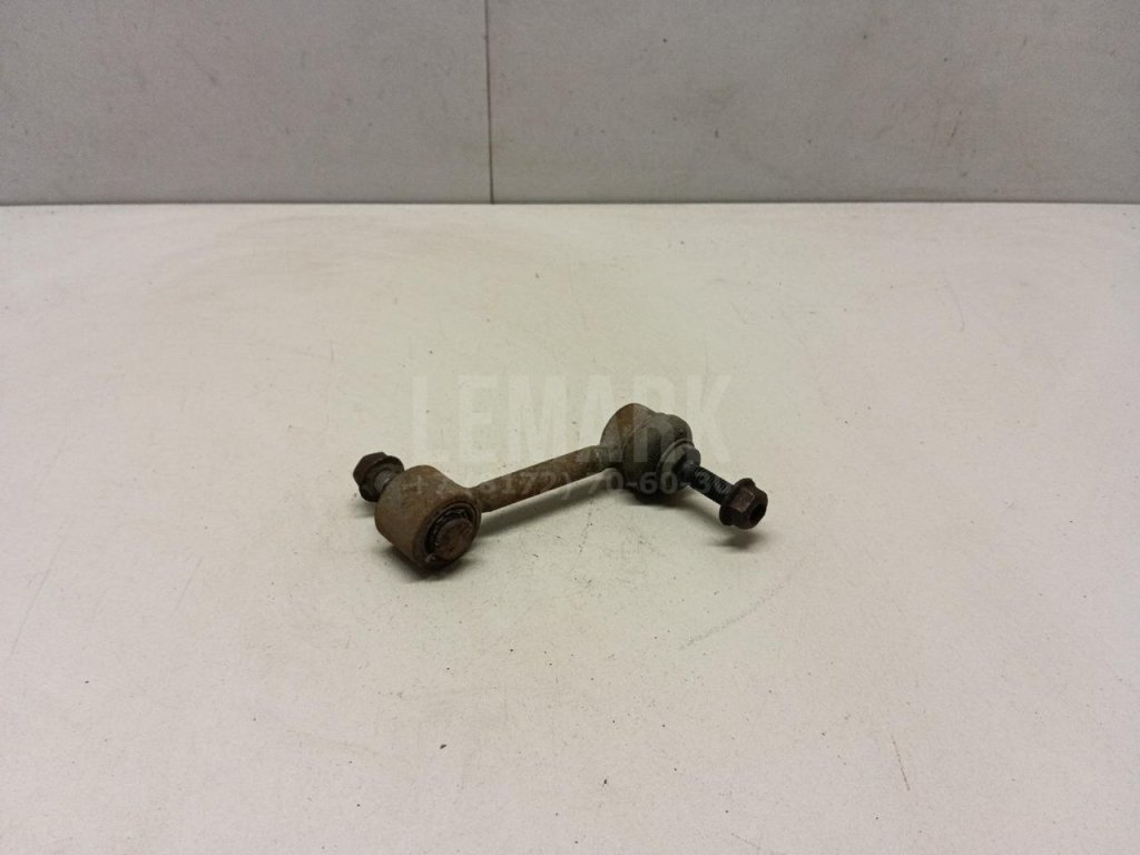 Стойка заднего стабилизатора