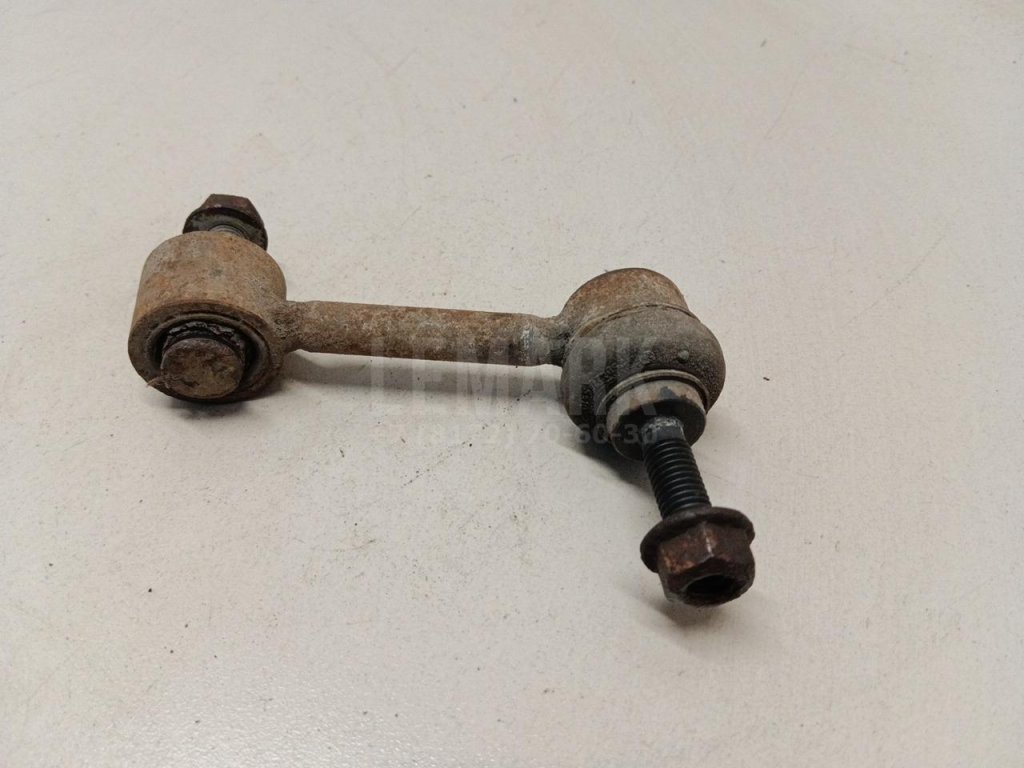 Стойка заднего стабилизатора