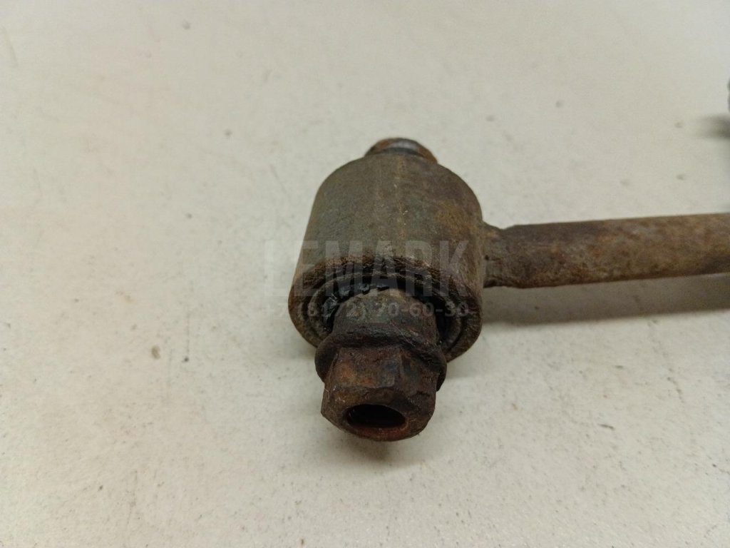 Стойка заднего стабилизатора