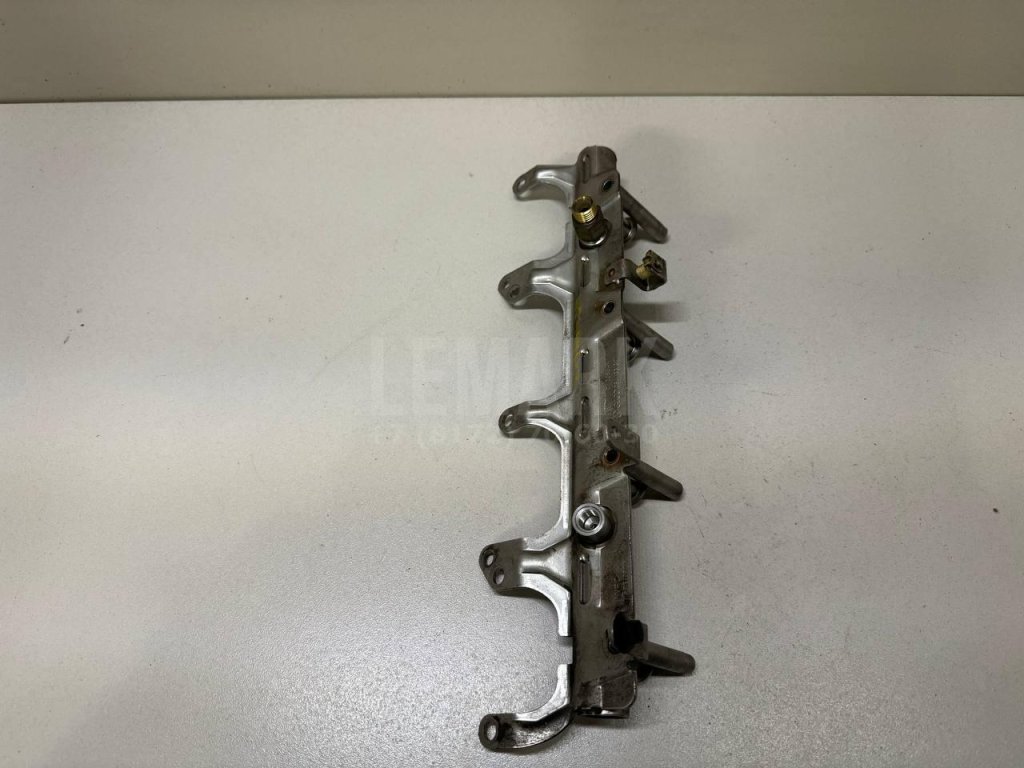 Рейка топливная (рампа)