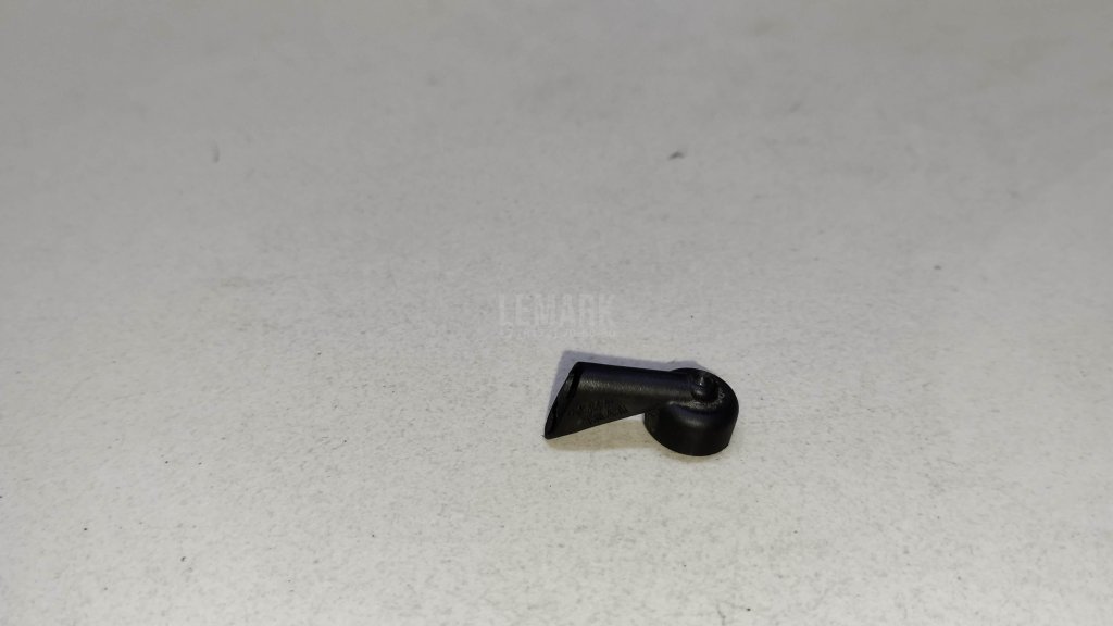 Форсунка омывателя зад стекла