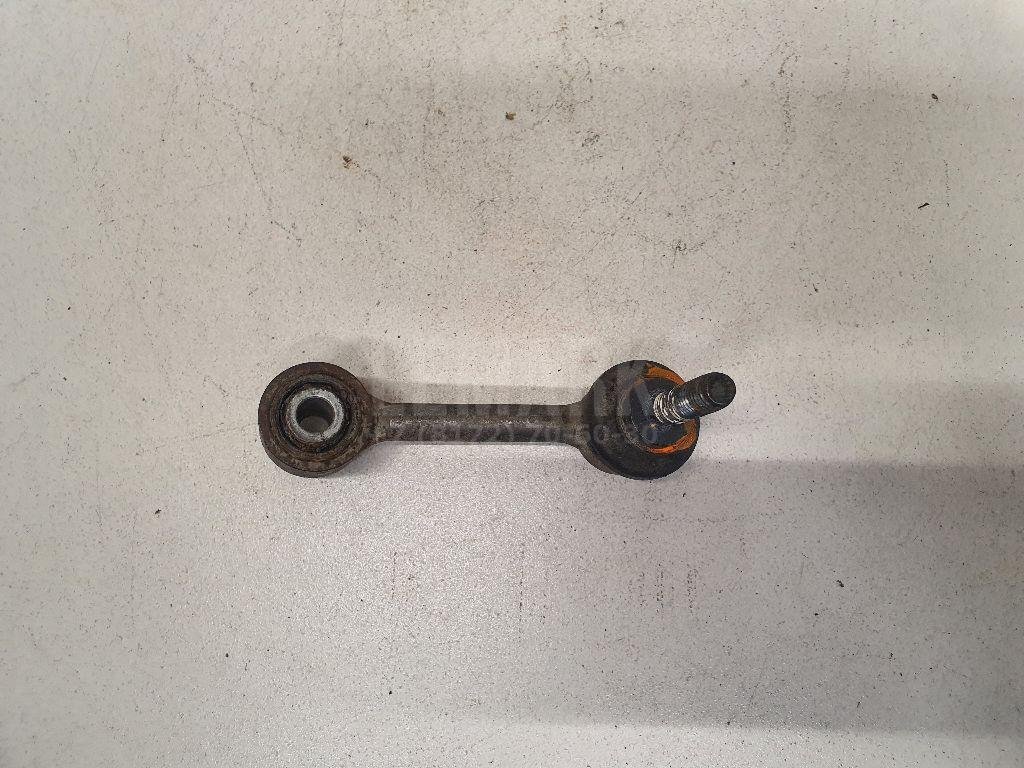 Стойка заднего стабилизатора