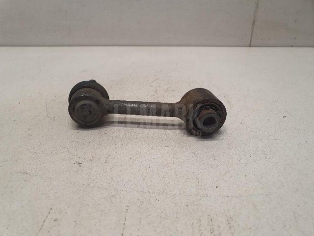 Стойка заднего стабилизатора