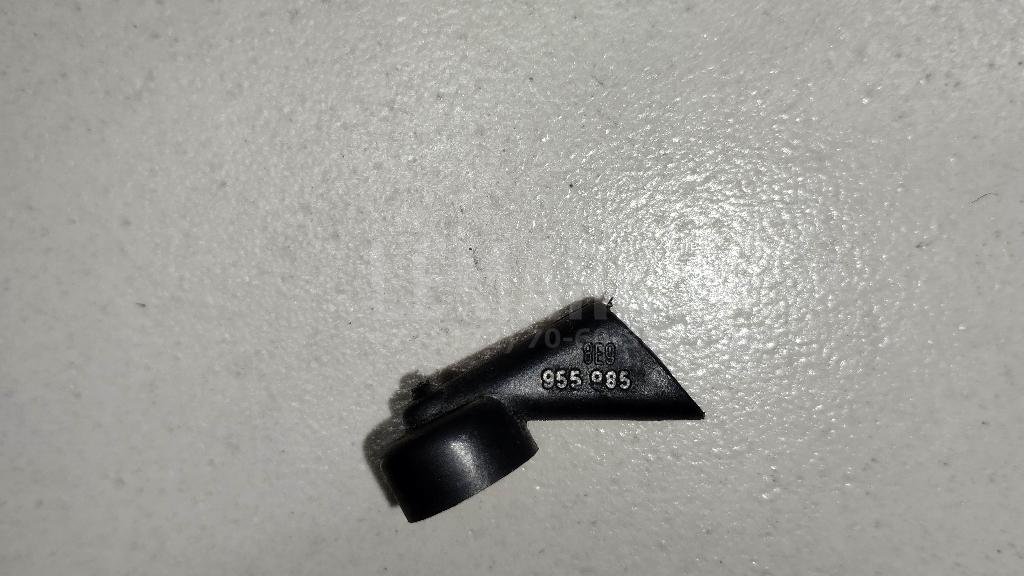 Форсунка омывателя зад стекла