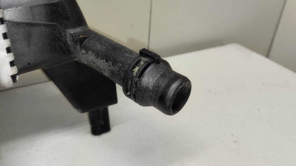 Радиатор дополнительный системы охлаждения