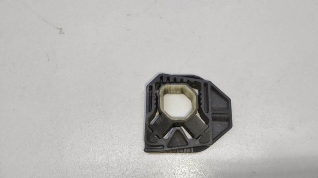 Кронштейн радиатора