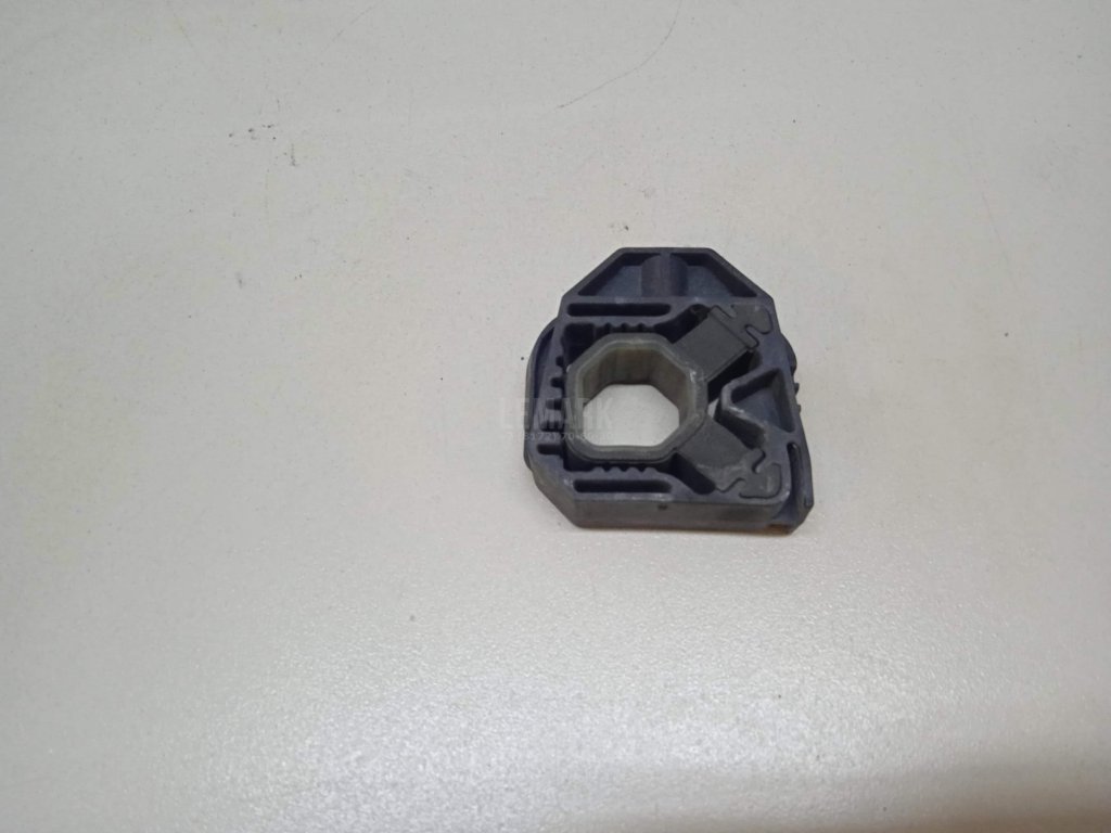 Кронштейн радиатора