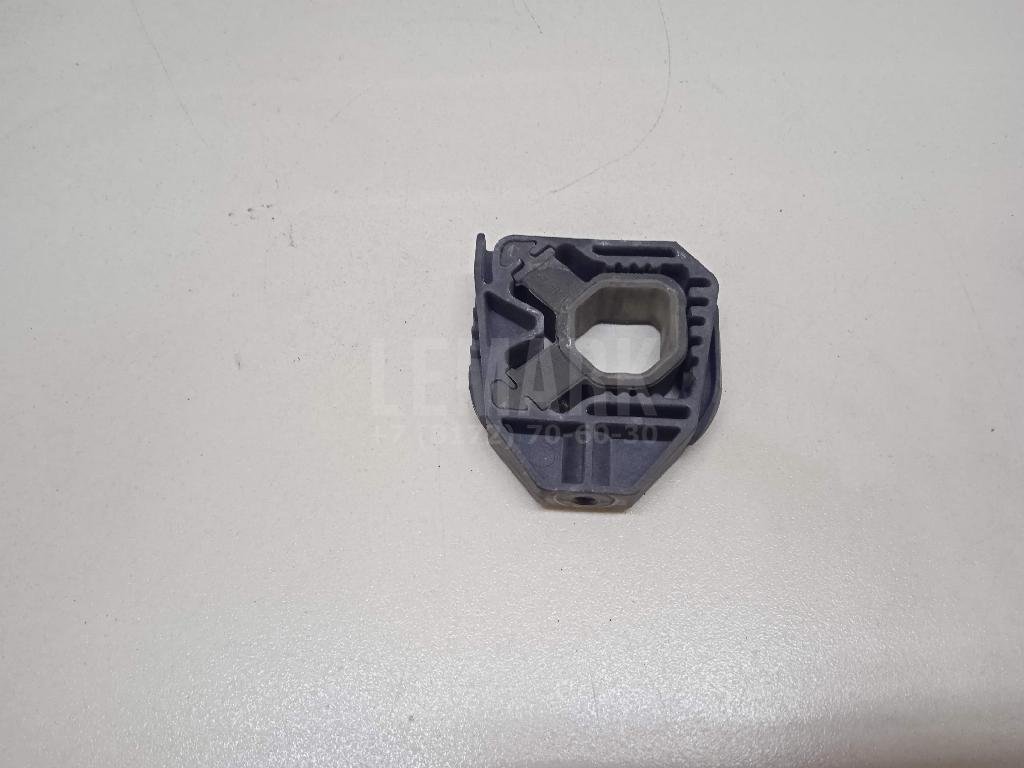 Кронштейн радиатора