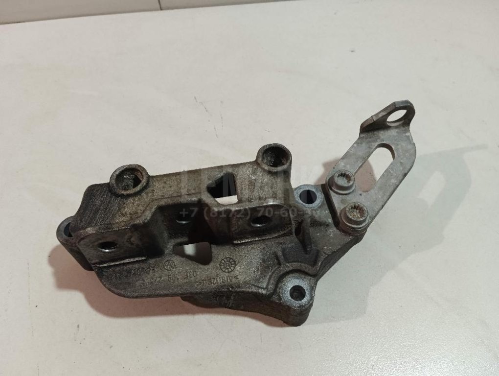 Кронштейн двигателя правый для  Audi A4 [B8] Allroad 2009-2015