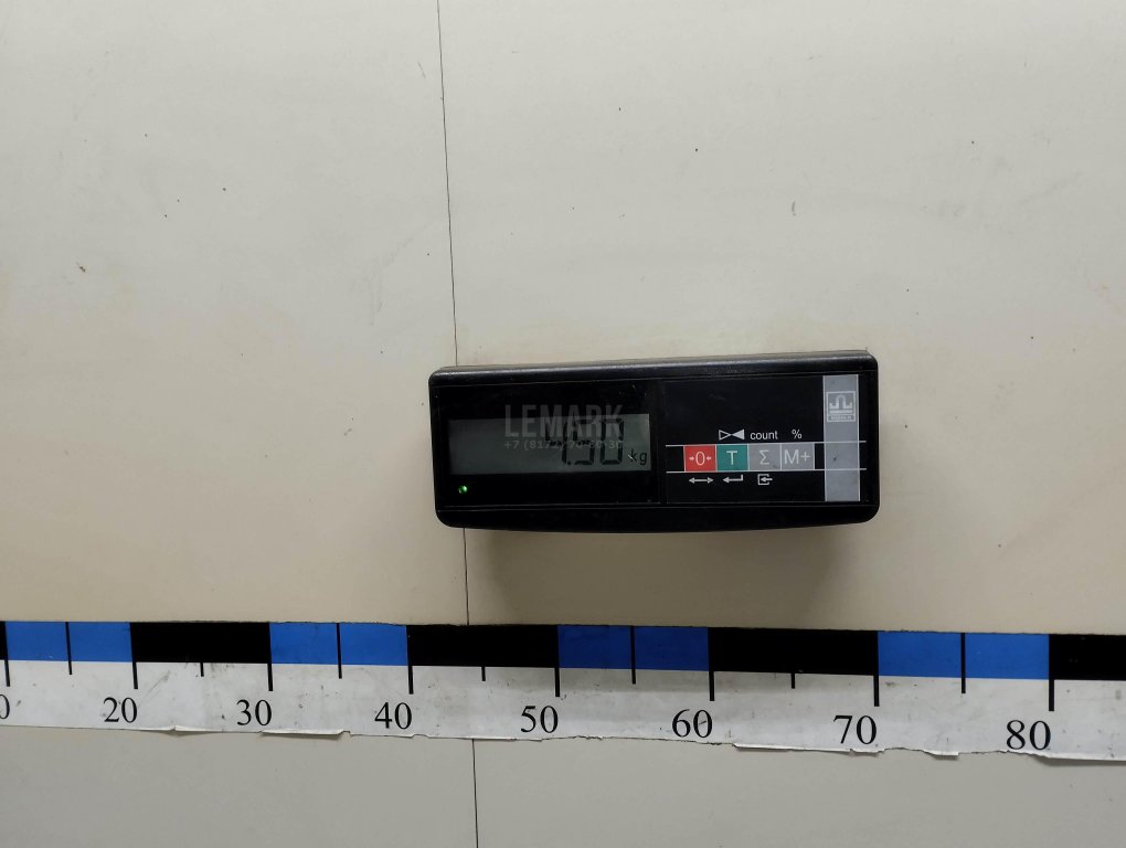 Кулак поворотный передний левый