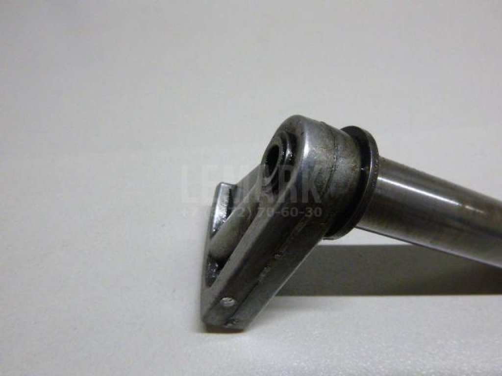 Ось шестерни задней передачи