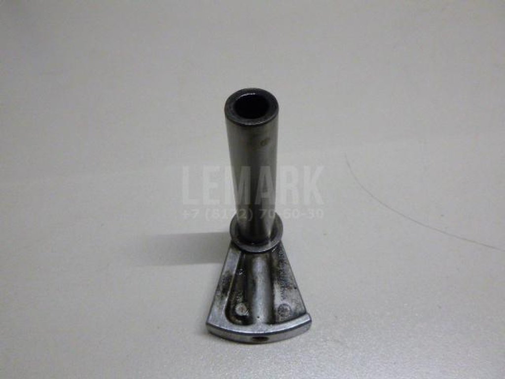 Ось шестерни задней передачи