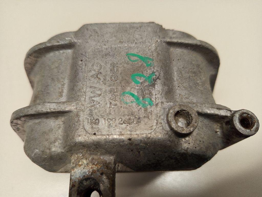 Опора двигателя правая