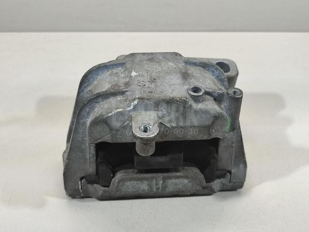 Опора двигателя правая