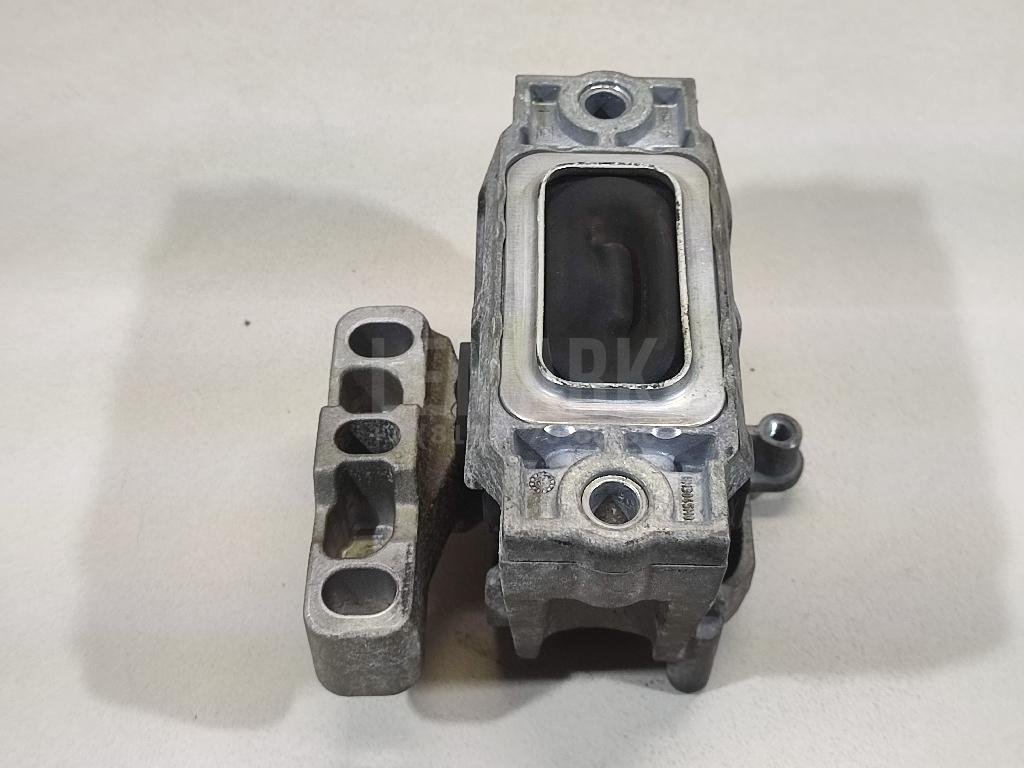 Опора двигателя правая