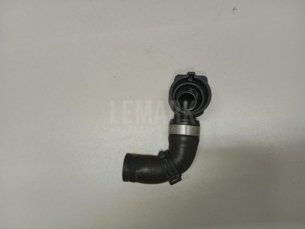 Патрубок отопителя