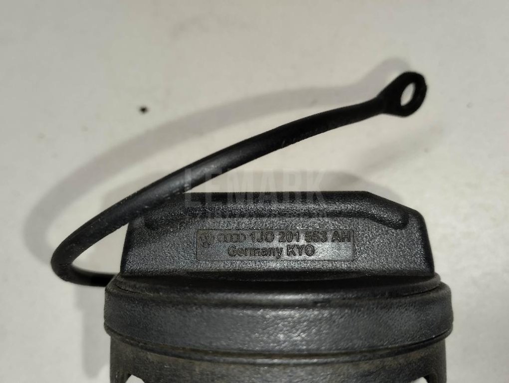 Крышка топливного бака