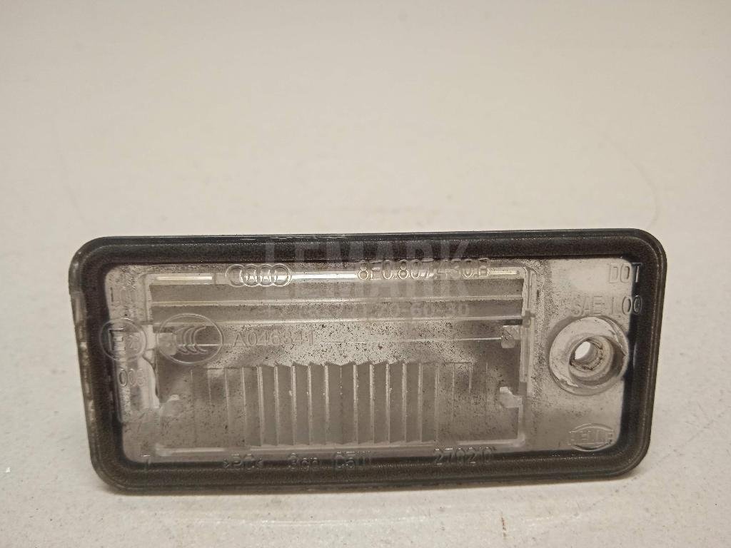 Фонарь подсветки номера