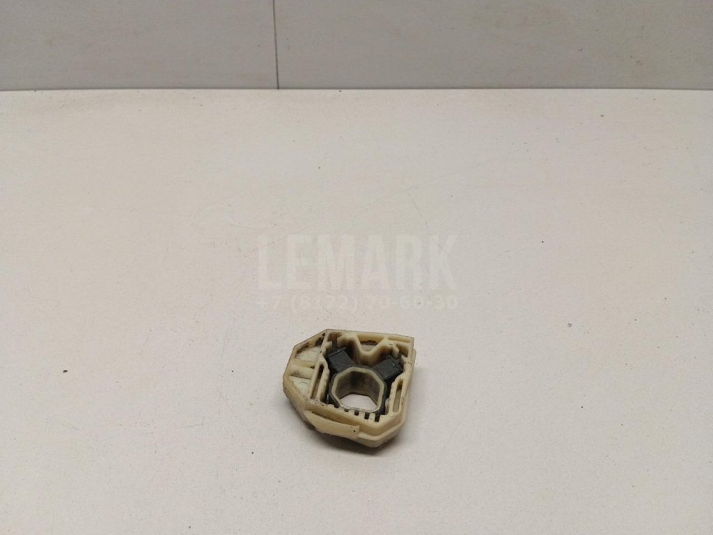 Кронштейн радиатора для  Audi A4 [B9] 2015