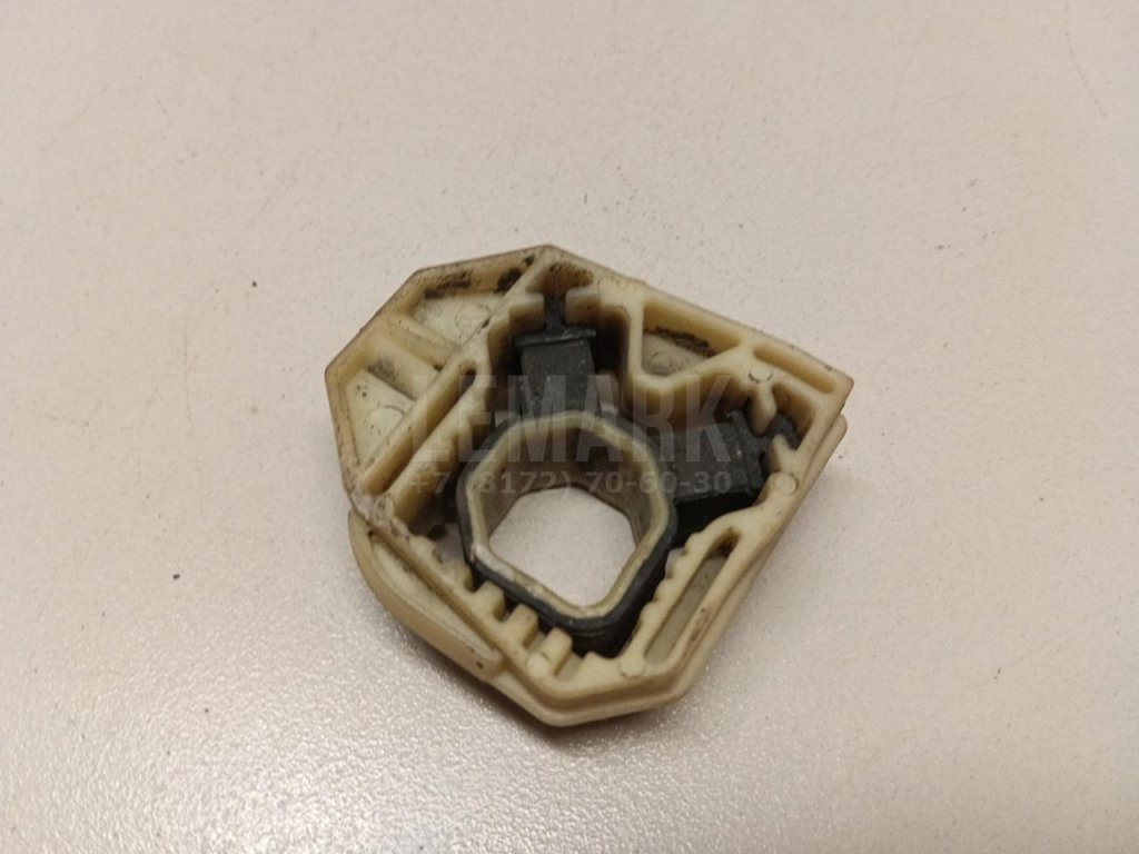 Кронштейн радиатора для  Audi A4 [B9] 2015