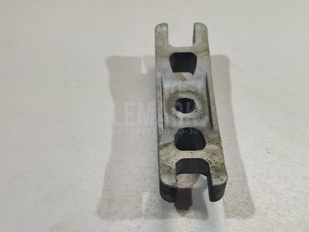 Кронштейн форсунки