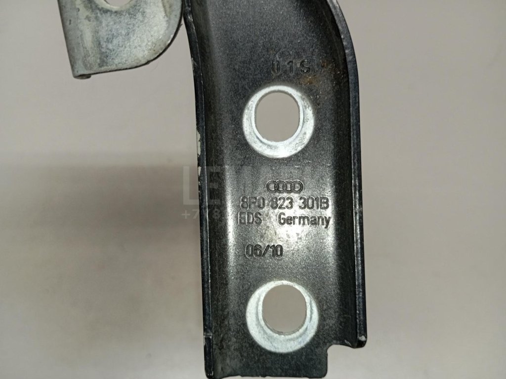 Петля капота левая