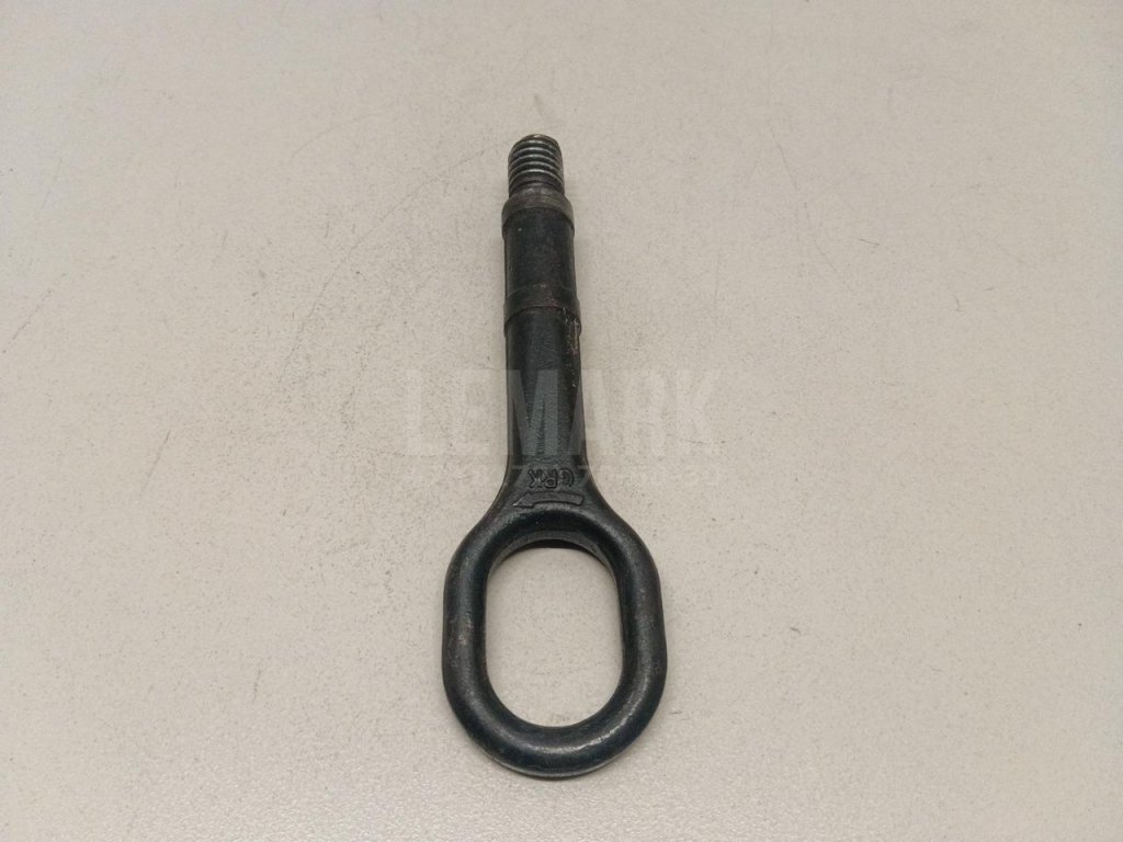 Крюк буксировочный