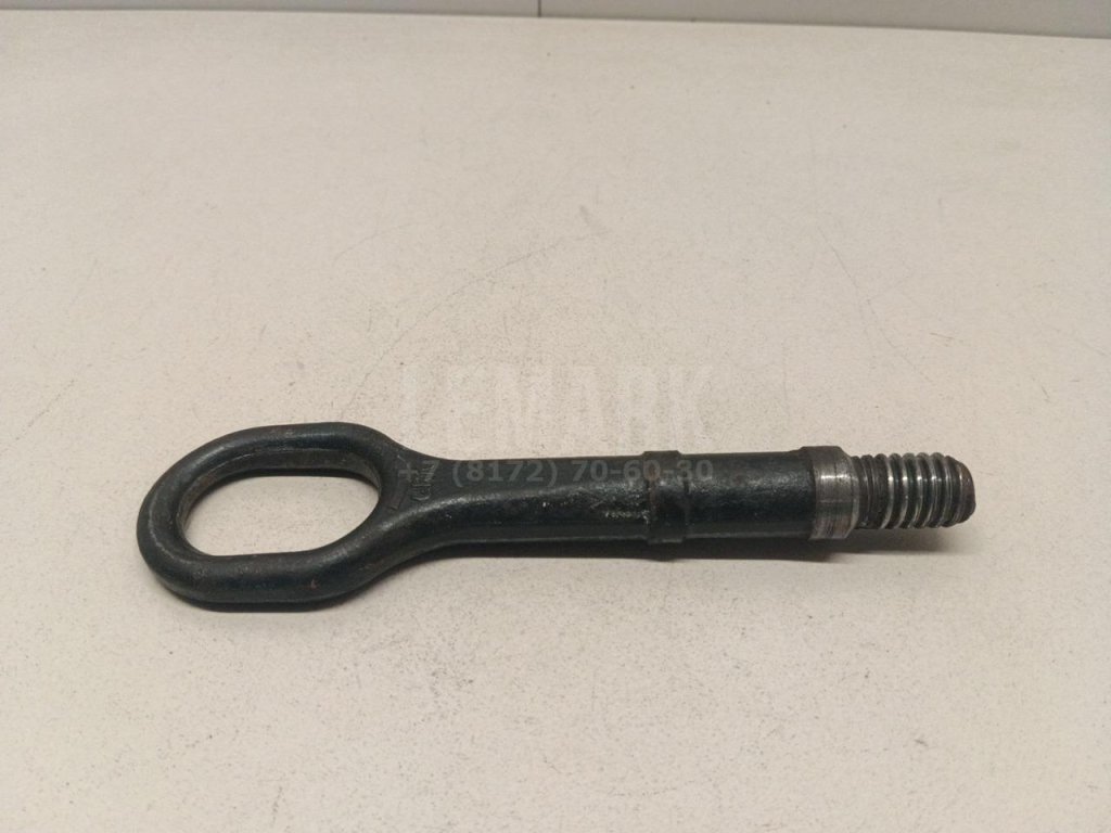 Крюк буксировочный