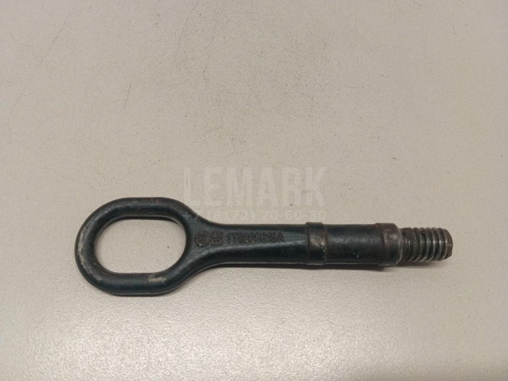 Крюк буксировочный