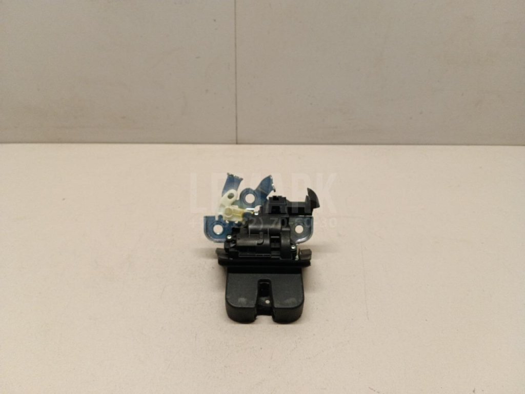 Замок багажника