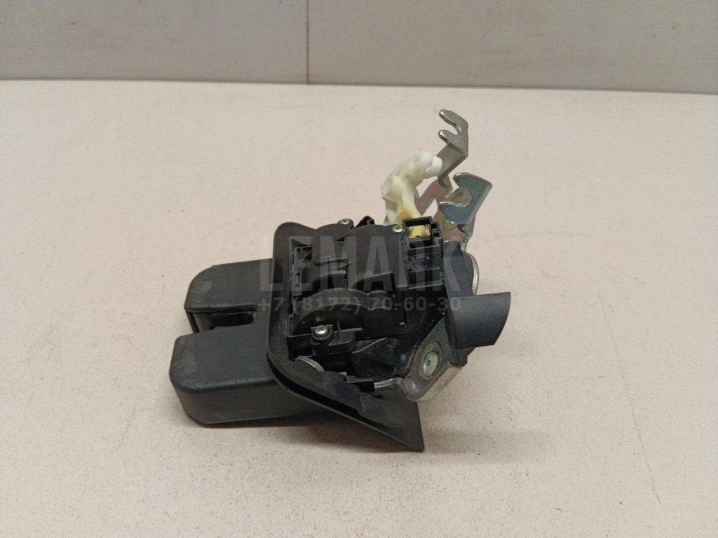 Замок багажника