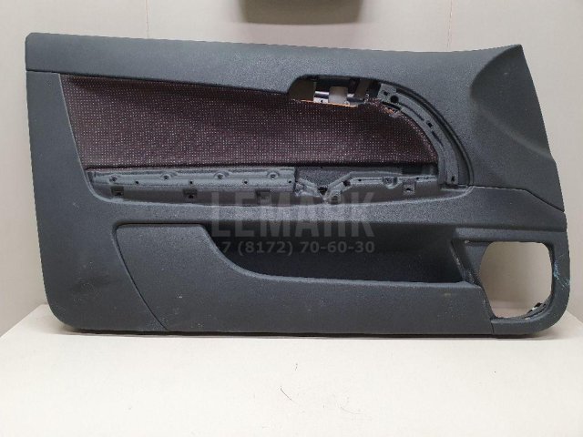 Обшивка двери передней левой