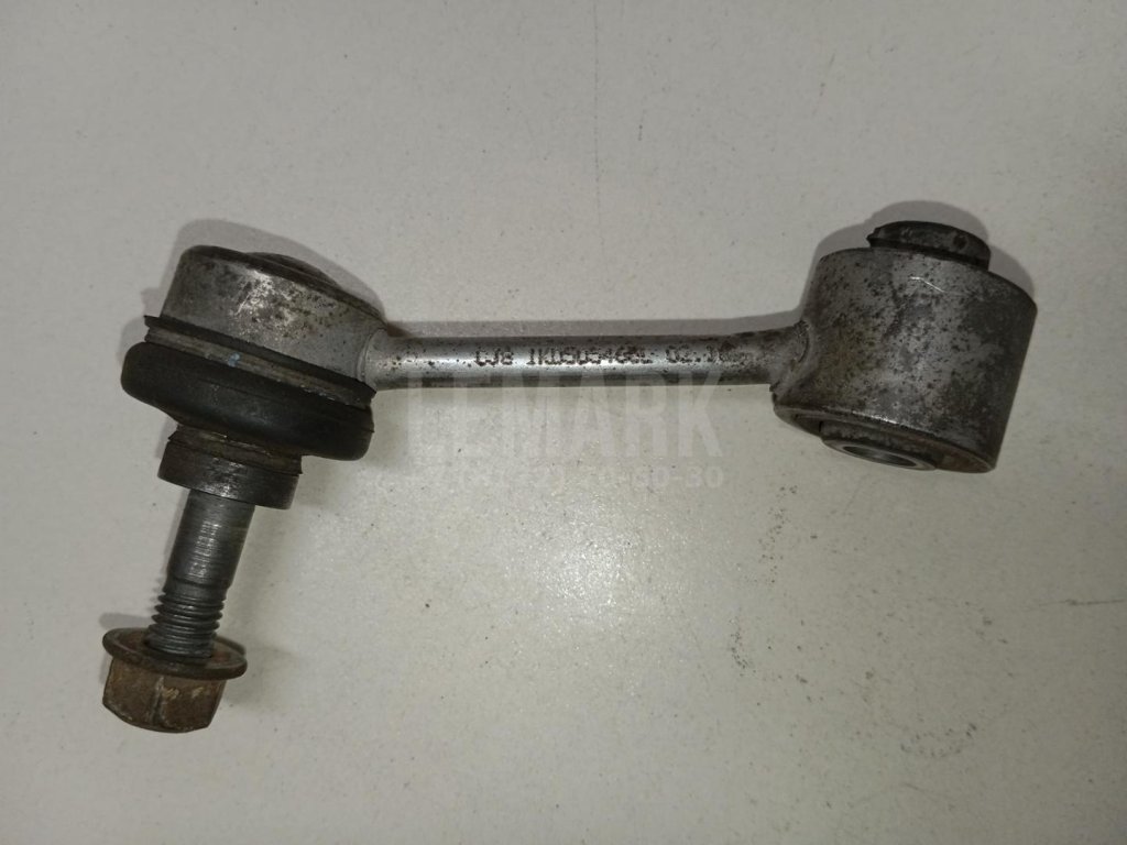 Стойка заднего стабилизатора