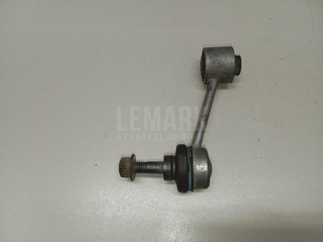 Стойка заднего стабилизатора