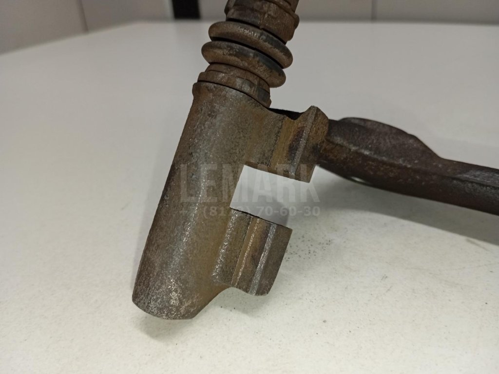 Скоба суппорта заднего