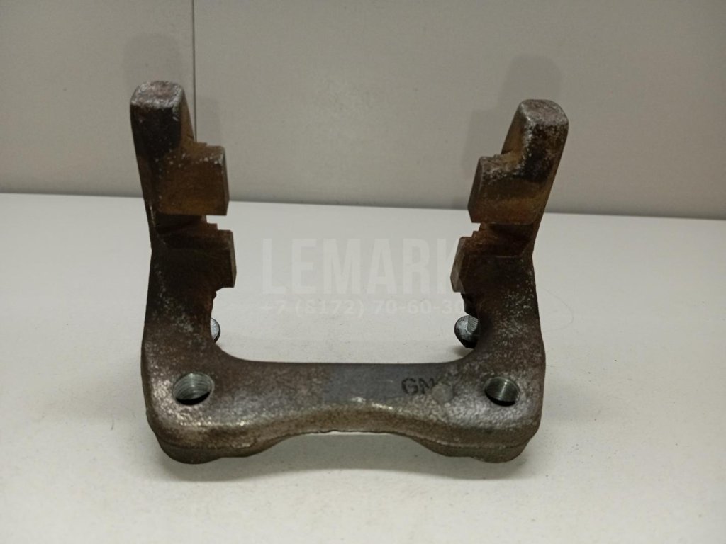 Скоба суппорта заднего