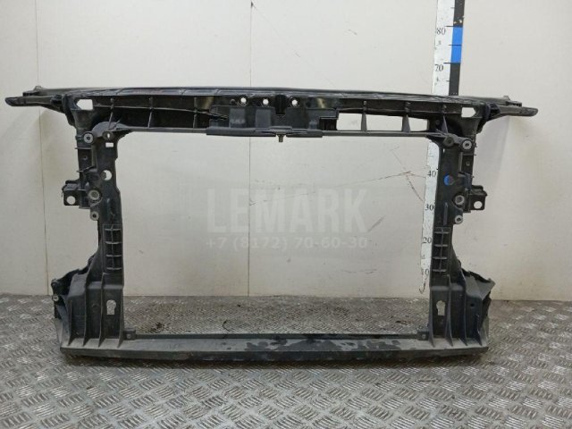 Панель передняя