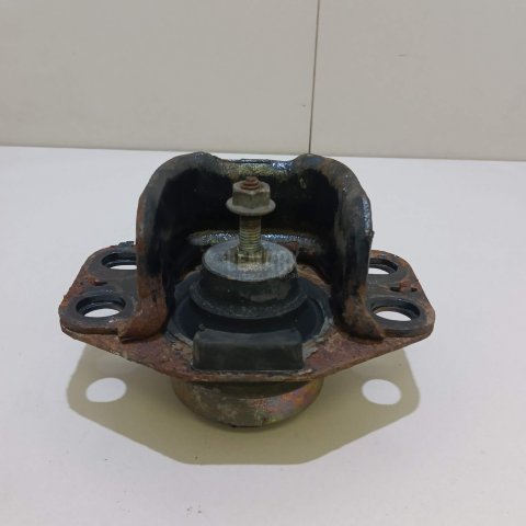 Опора двигателя