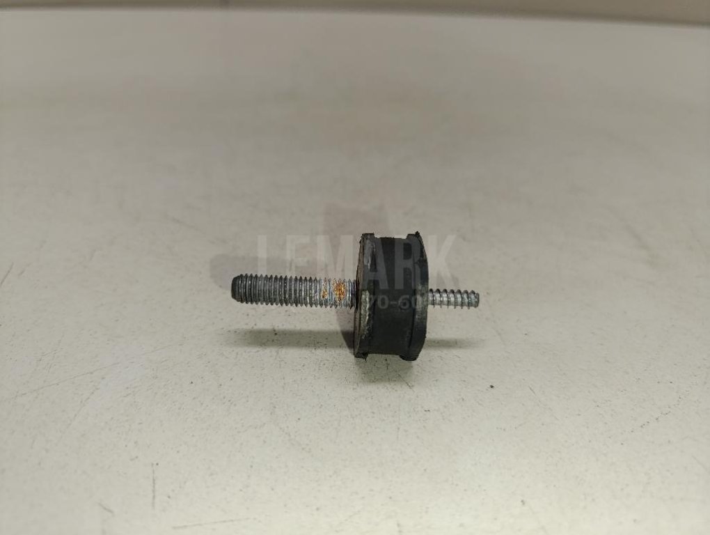 Болт впускного коллектора