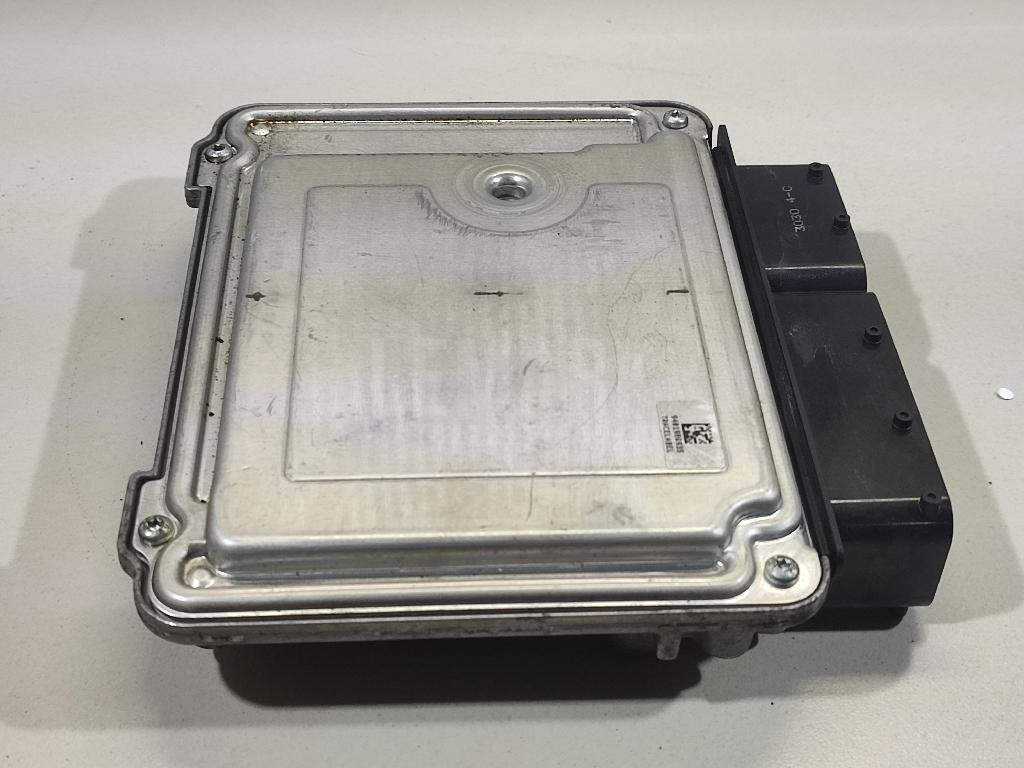 Блок управления двигателем