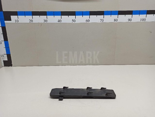 Крышка салонного фильтра