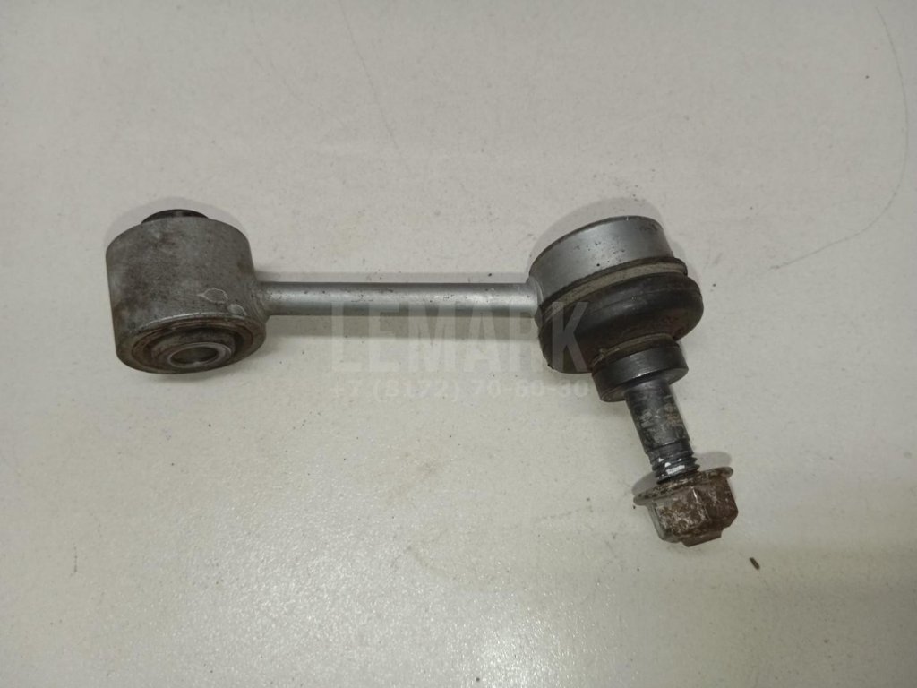 Стойка заднего стабилизатора