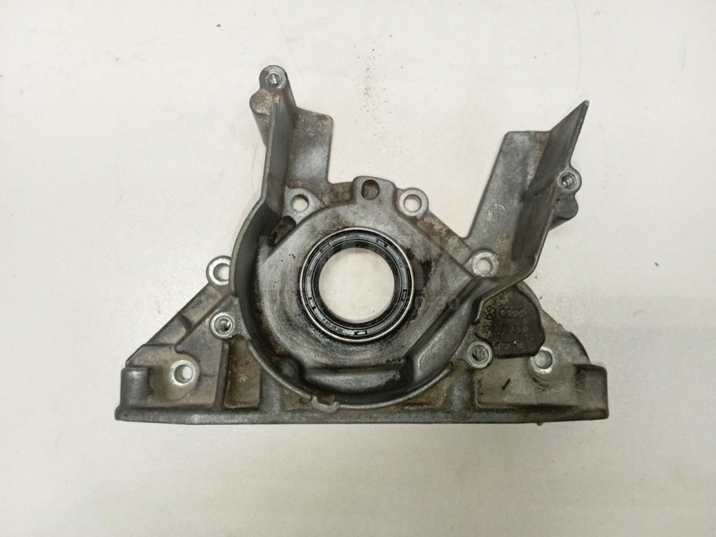 Крышка коленвала передняя