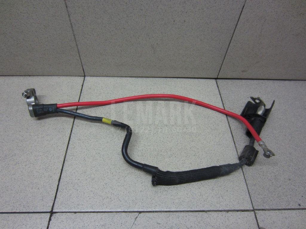 Клемма аккумулятора плюс