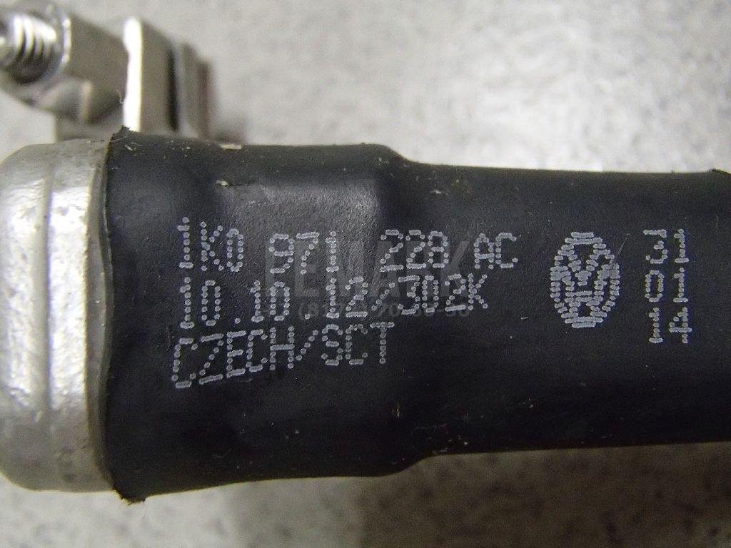 Клемма аккумулятора плюс