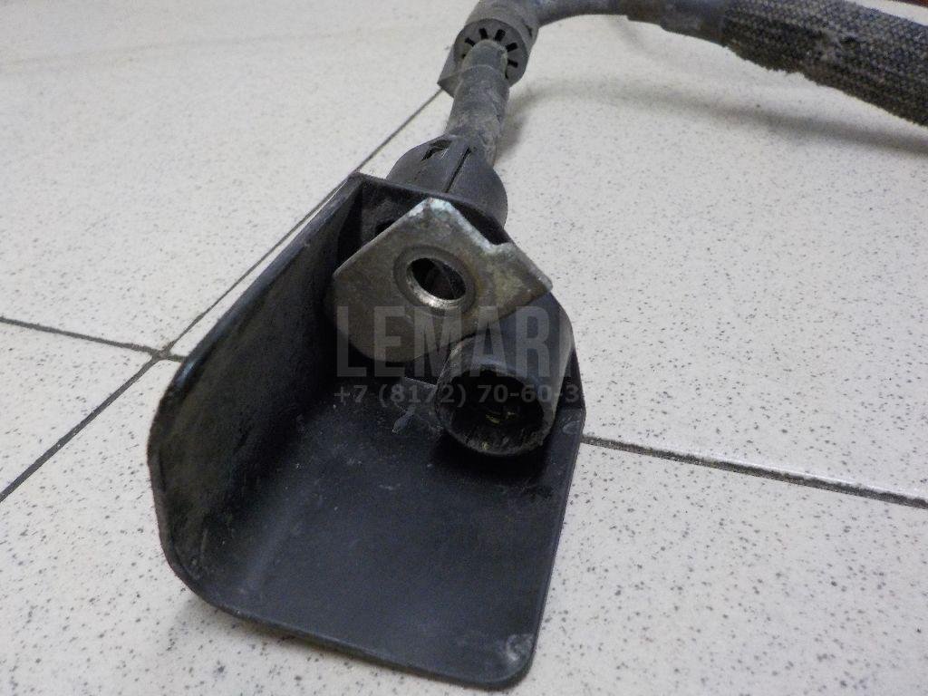 Клемма аккумулятора плюс